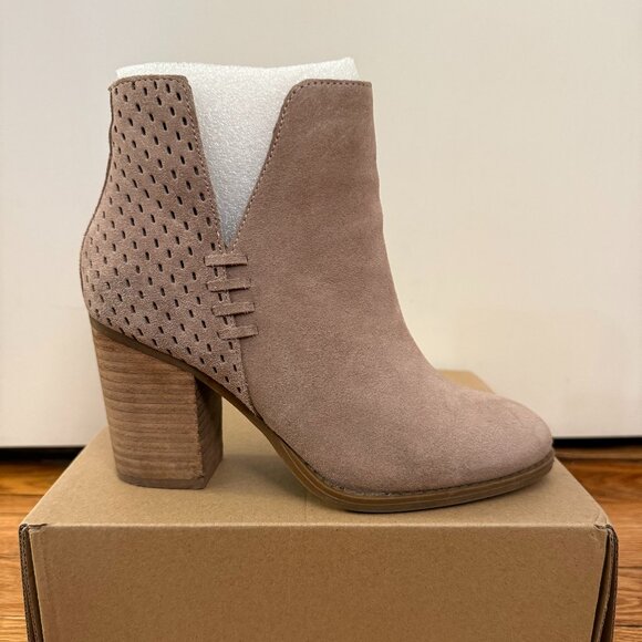 Steve Madden Shepp Suede Block Heel Ankle Bootie - Picture 6 of 11